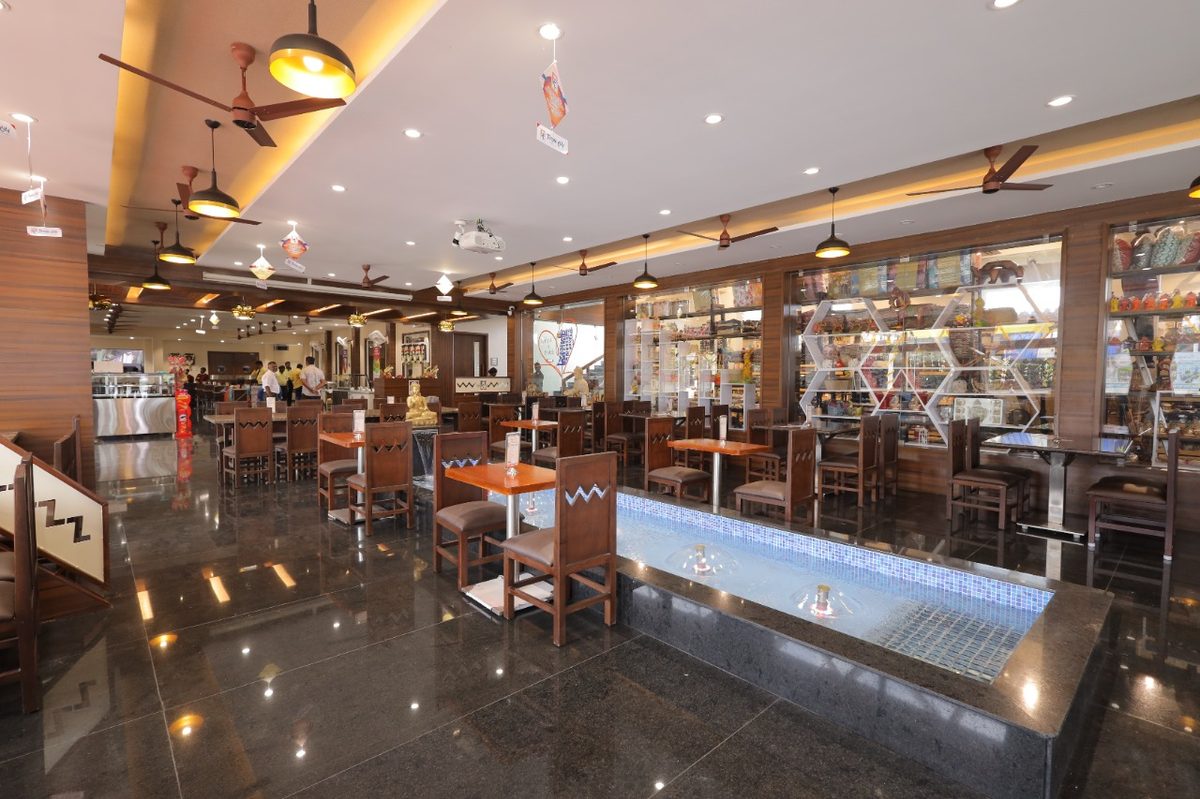 Dining hall at Hotel Temple City, Batlagundu By-Pass
